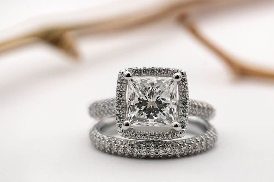 Descubre por qué las joyas premium son la elección perfecta para destacar en la Costa del Sol
