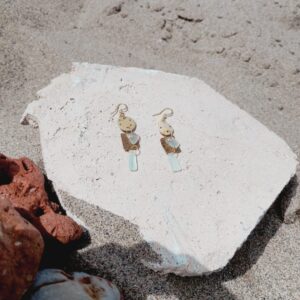 Pendientes Esencias del Sur con Siluetas Geométricas y Destellos Azules