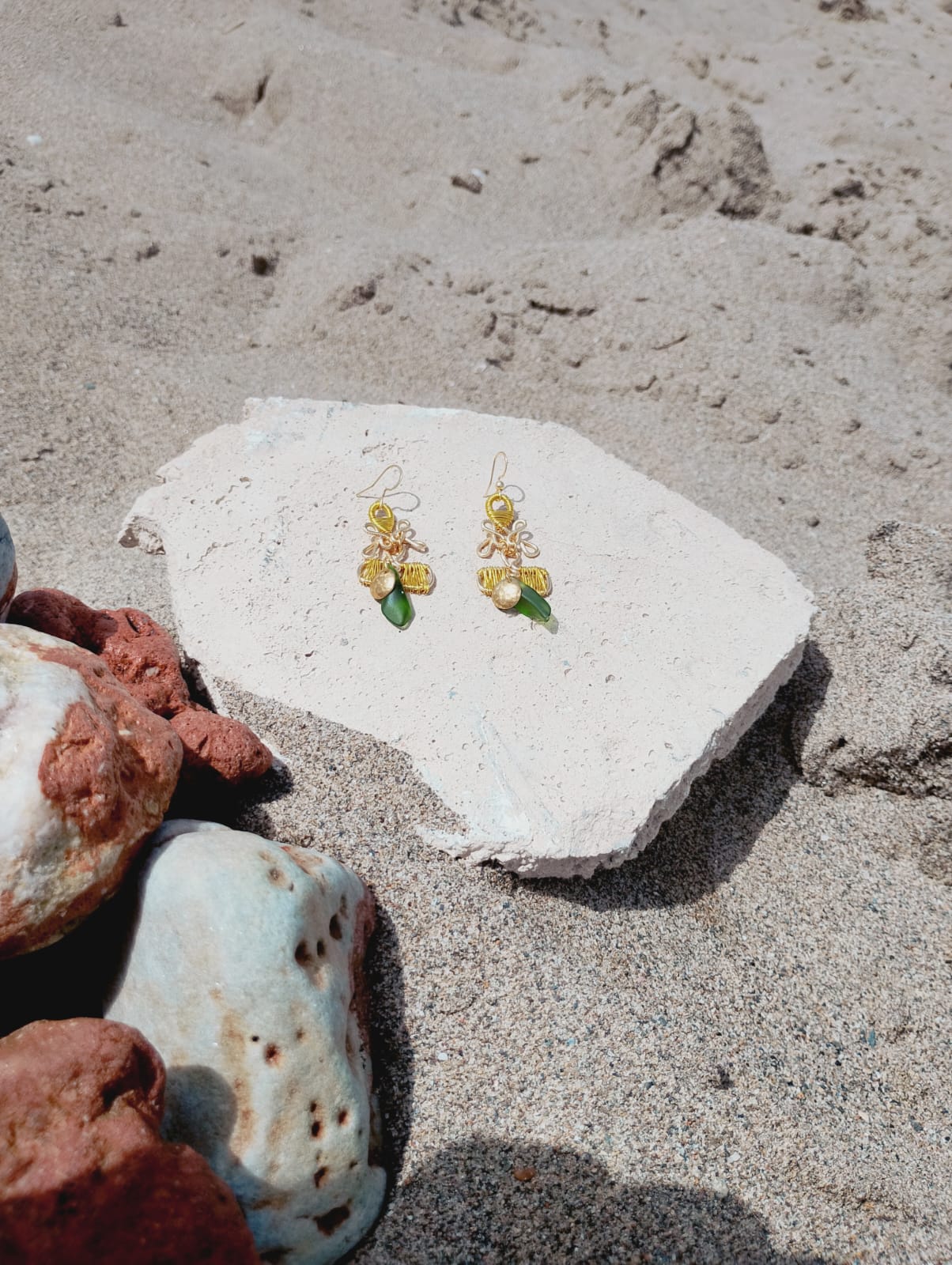 Pendientes Mareas de Cristal con Estructura Geométrica y Vidrio Marino
