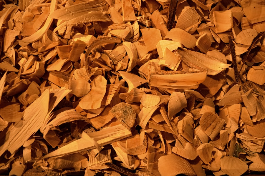 Envíos seguros: Cómo utilizar viruta de madera y sacos de arpillera para proteger piezas delicadas
