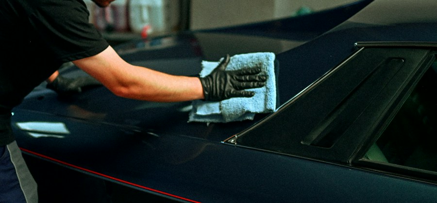 Prevenir el deterioro de tus pátinas: Descubre cómo aplicar ceras de protección
