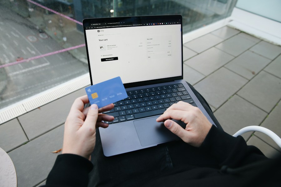 El camino hacia el éxito: cómo un programa formativo que fusiona la técnica de banco con el e-commerce puede impulsar tu carrera